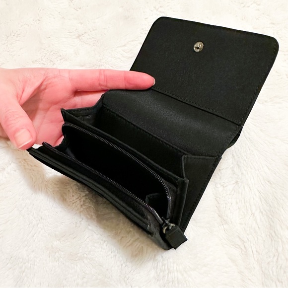 Y2K Vintage Nylon Wallet by Guess - Picture 4 of 5